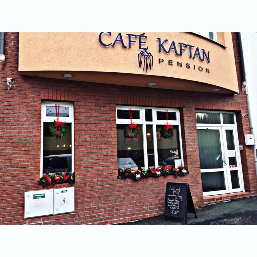 Cafe Kaftan - Pension Kolín Exterior foto